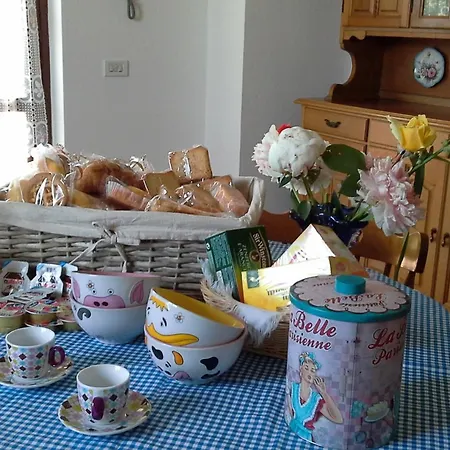 La Casetta Di Lina Couette-café *